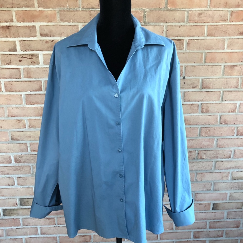 🌻EUC CRISP BUTTON FRONT BLOUSE